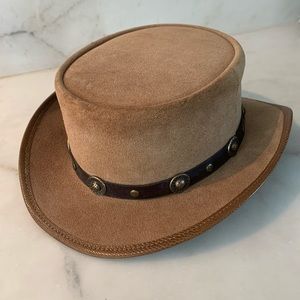Men’s Hat. Size Medium. Genuine Leather.